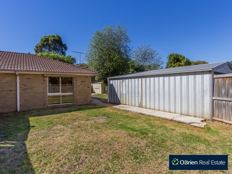 28 Endevour Drive, Cranbourne VIC 3977