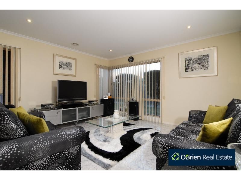 28 Merriwee Grove, Narre Warren South VIC 3805