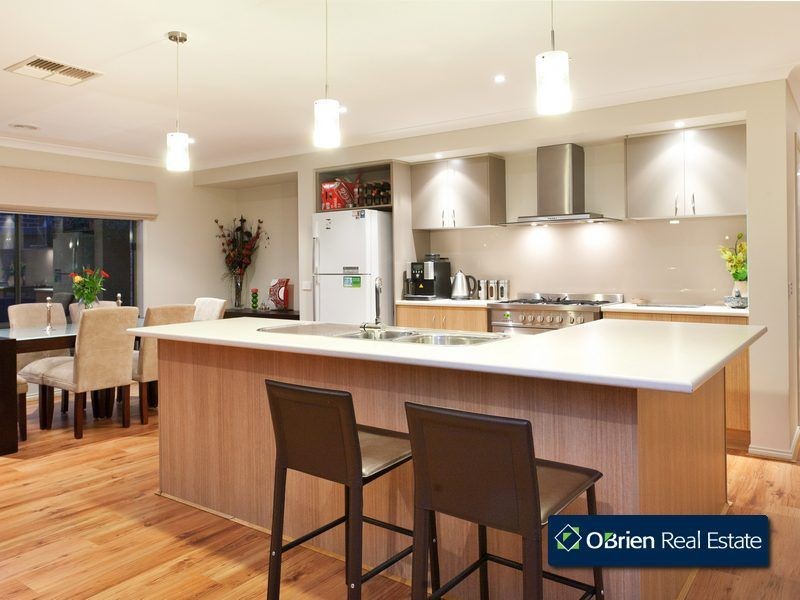 50 Yammerbook Way, Cranbourne East VIC 3977