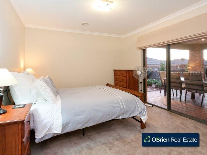 50 Yammerbook Way, Cranbourne East VIC 3977