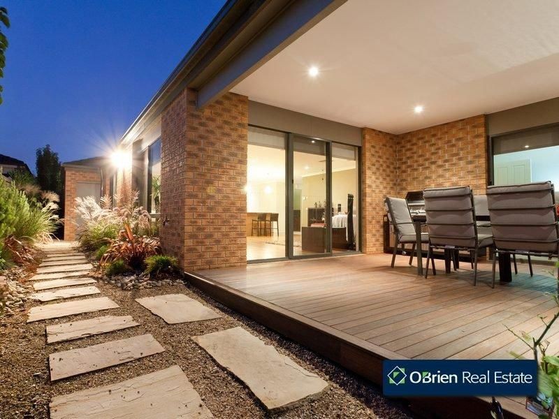 50 Yammerbook Way, Cranbourne East VIC 3977