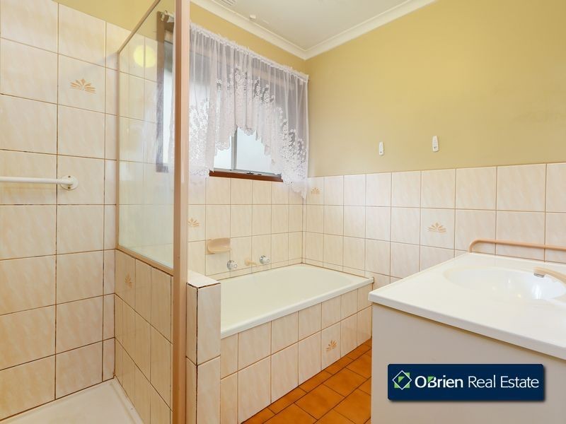 32 Winnima Avenue, Hampton Park VIC 3976