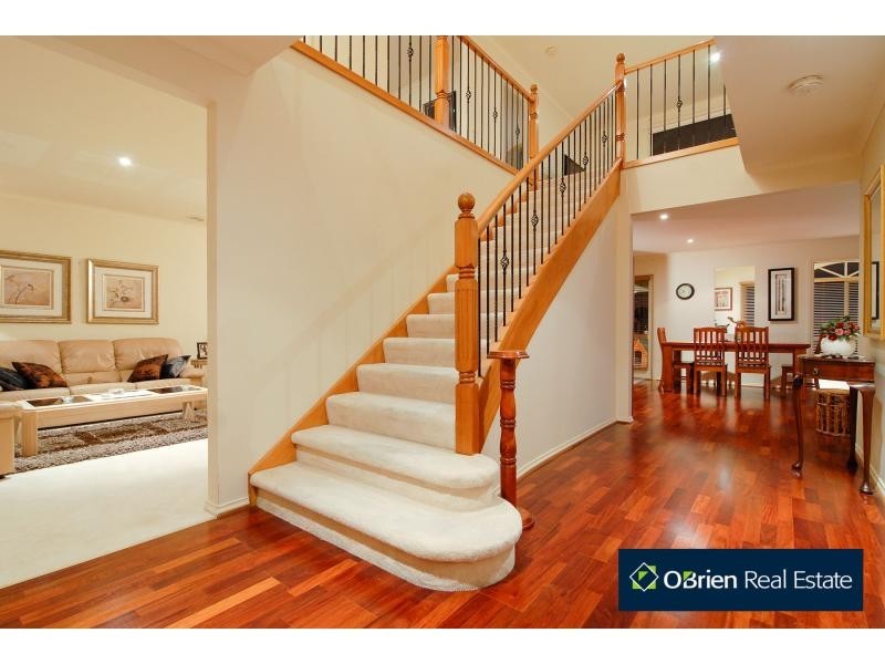 60 Berwick Springs Promenade, Narre Warren South VIC 3805