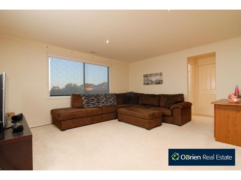 60 Berwick Springs Promenade, Narre Warren South VIC 3805