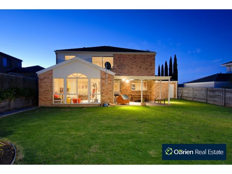 60 Berwick Springs Promenade, Narre Warren South VIC 3805