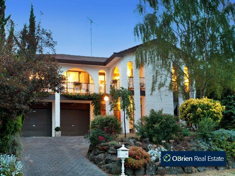21 McNabb Street, Berwick VIC 3806