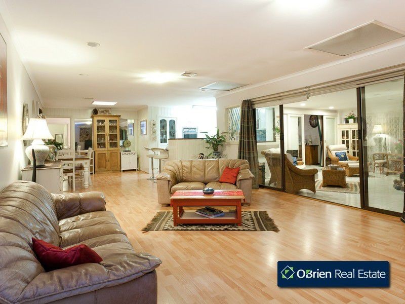 21 McNabb Street, Berwick VIC 3806