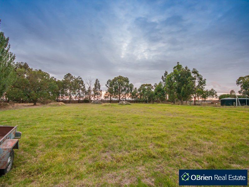 30 Collison Road, Cranbourne East VIC 3977