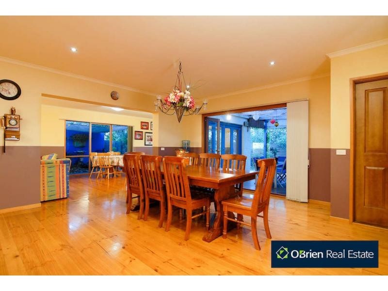 11 Eastern Park Square, Narre Warren South VIC 3805