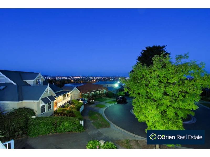 11 Eastern Park Square, Narre Warren South VIC 3805