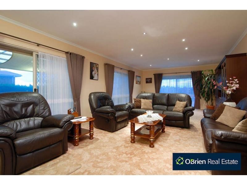 22 Harold Keys Drive, Narre Warren South VIC 3805