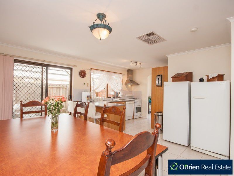 7 Hazelwood Avenue, Cranbourne VIC 3977