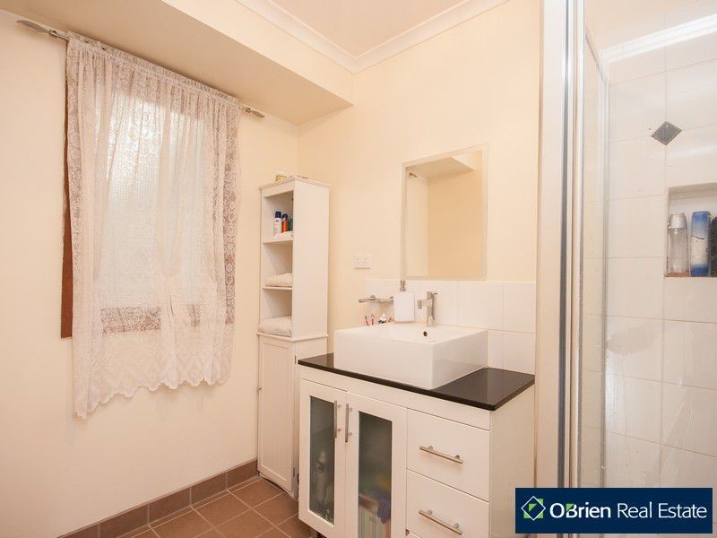 7 Hazelwood Avenue, Cranbourne VIC 3977