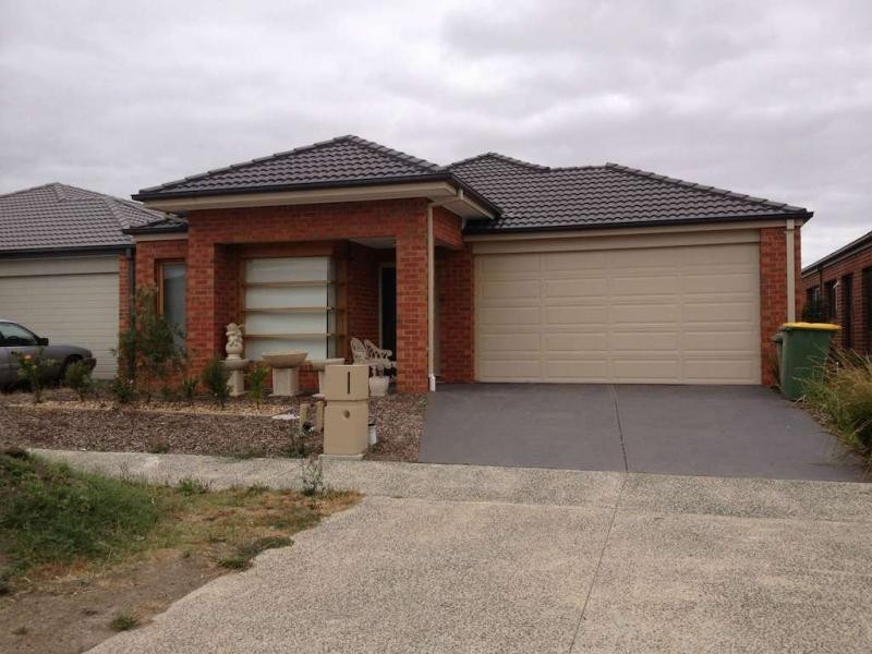 52 Dusseldorp Avenue, Pakenham VIC 3810