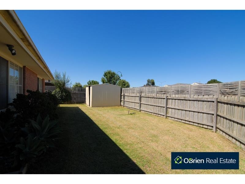 7 Thames Court, Cranbourne East VIC 3977