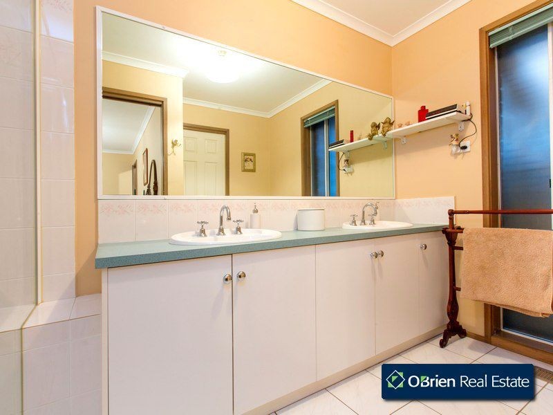 20 Tom Jones Court, Narre Warren North VIC 3804