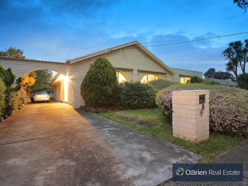 9 Circle Drive, Cranbourne VIC 3977