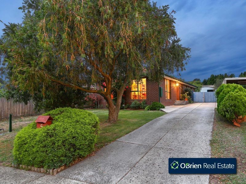 5 Hardy Court, Berwick VIC 3806