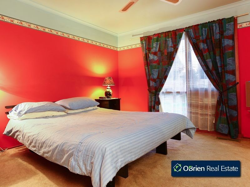 5 Hardy Court, Berwick VIC 3806