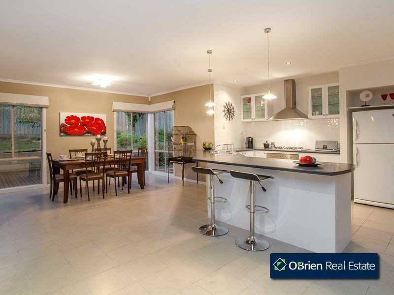 12 Lorne Court, Berwick VIC 3806