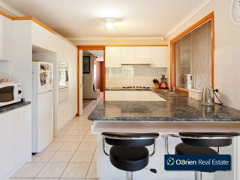 8 Carroll Court, Narre Warren VIC 3805