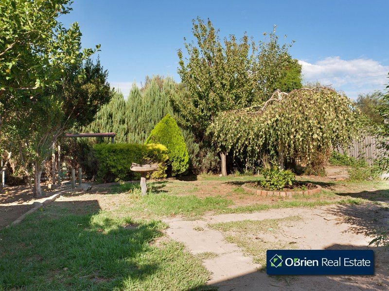 8 Carroll Court, Narre Warren VIC 3805