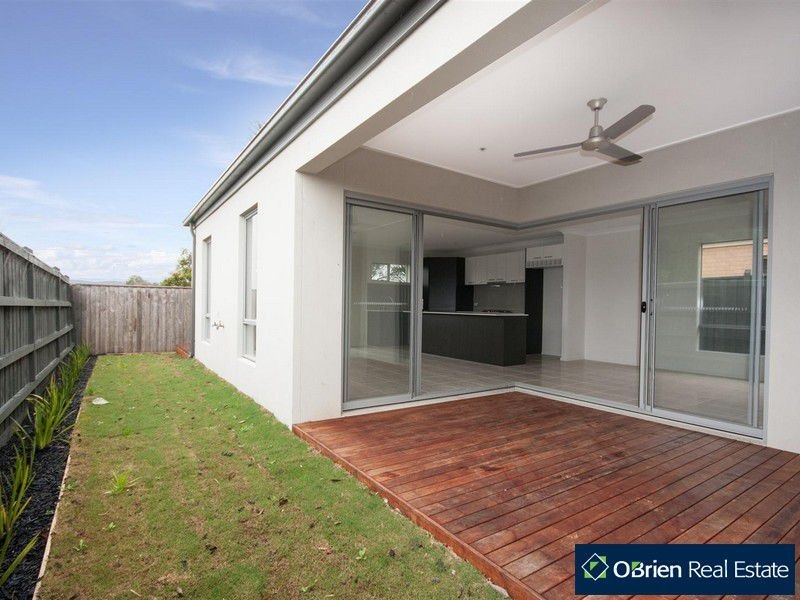 25 Everlasting Boulevard, Cranbourne VIC 3977