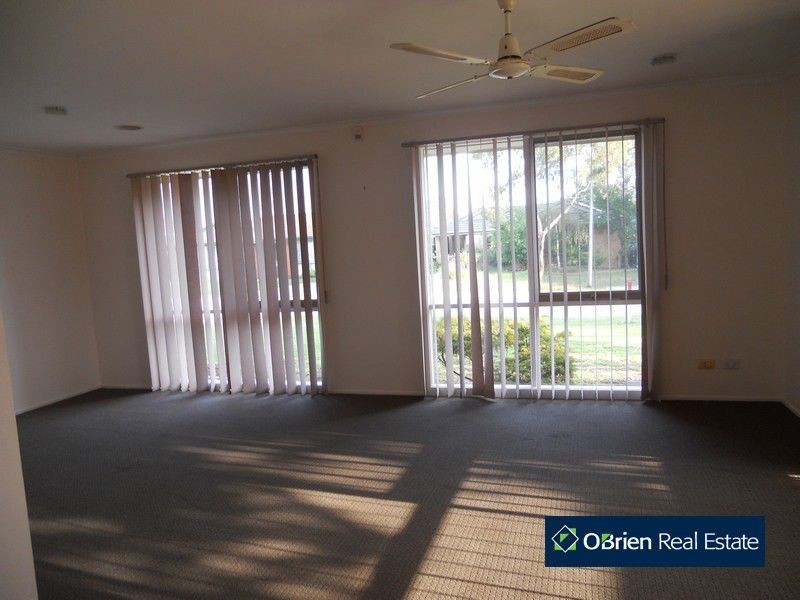 1 Jason Close, Berwick VIC 3806