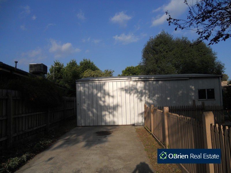1 Jason Close, Berwick VIC 3806