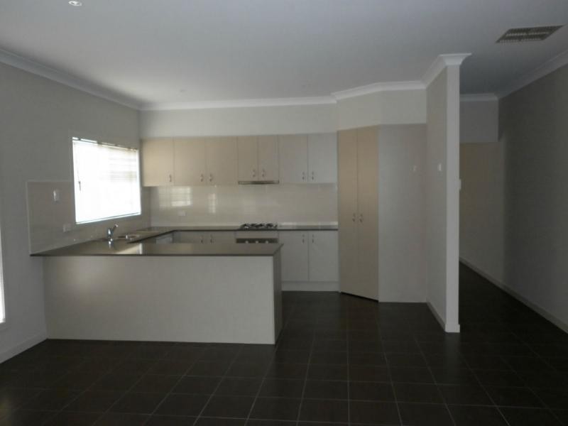 3 Illes Court, Berwick VIC 3806