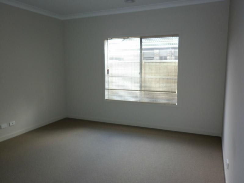 3 Illes Court, Berwick VIC 3806