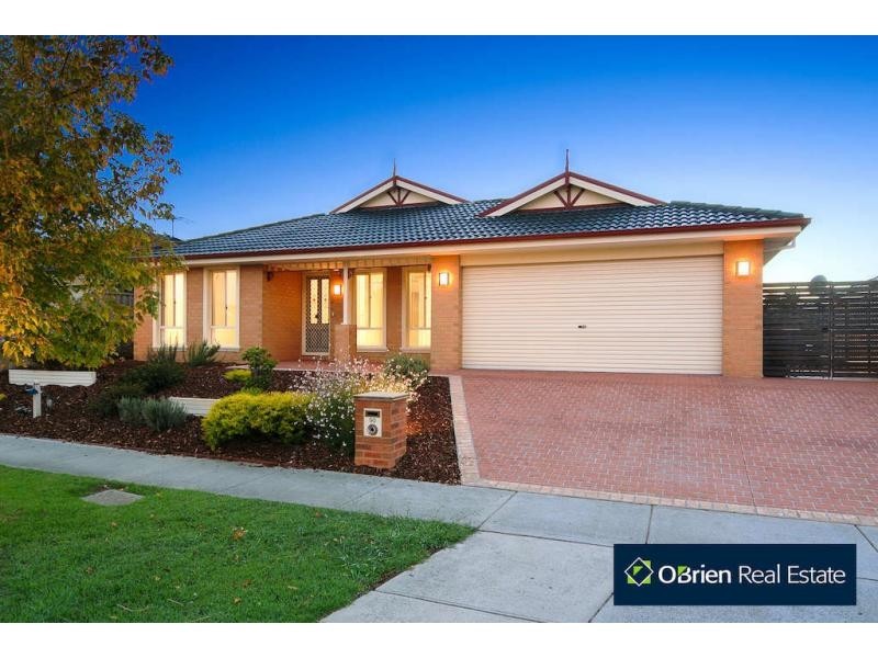 90 Skyline Way, Berwick VIC 3806