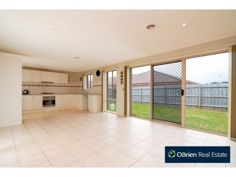 67 Golden Grove Drive, Narre Warren South VIC 3805