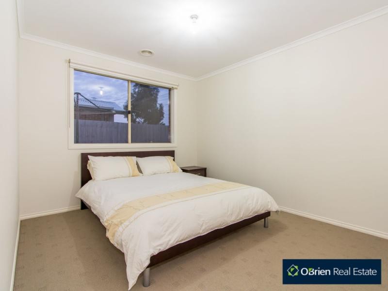 47 Calais Circuit, Cranbourne VIC 3977