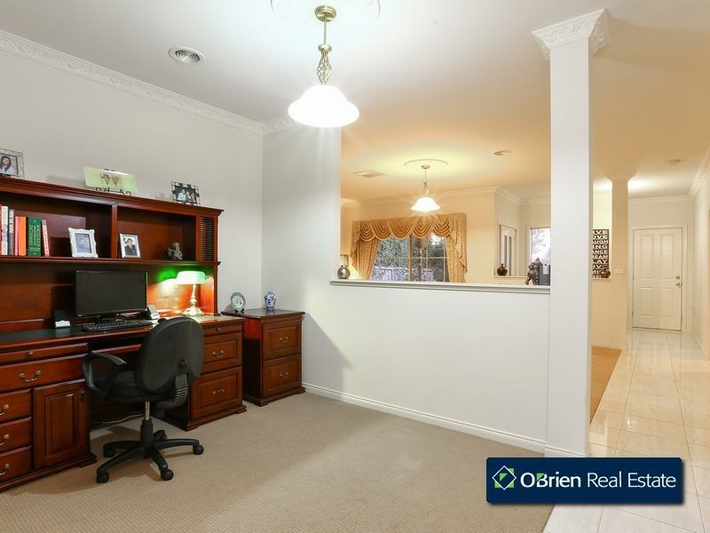 13 Grayden Drive, Berwick VIC 3806