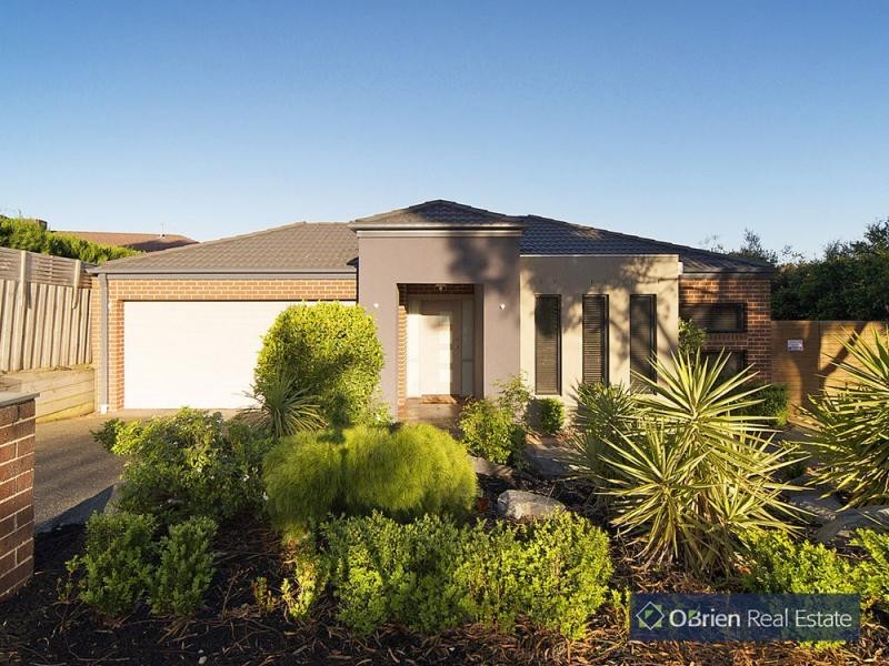 4 Yardley Court, Berwick VIC 3806