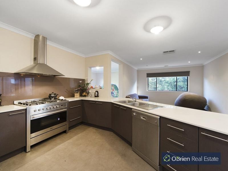 4 Yardley Court, Berwick VIC 3806