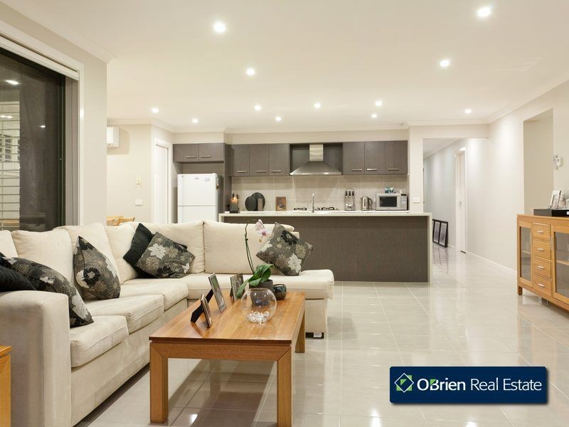 6 Majestic Drive, Officer VIC 3809