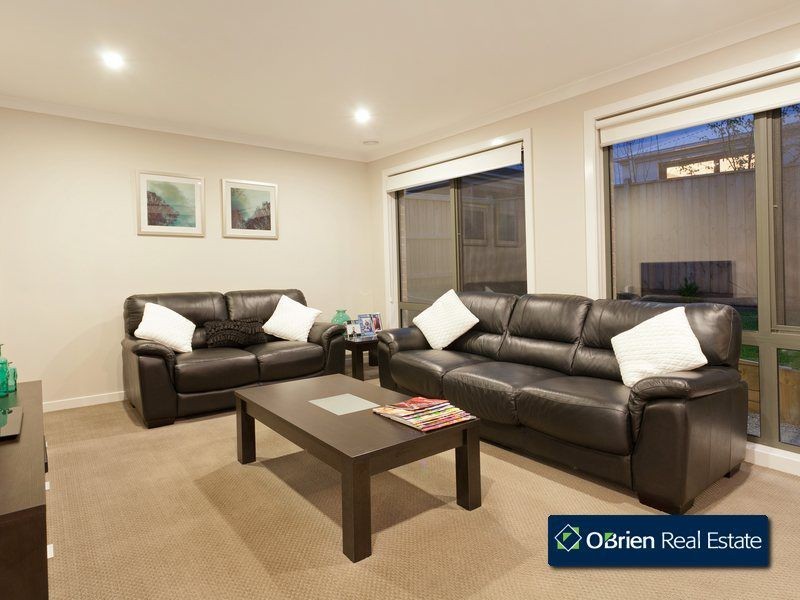 6 Majestic Drive, Officer VIC 3809