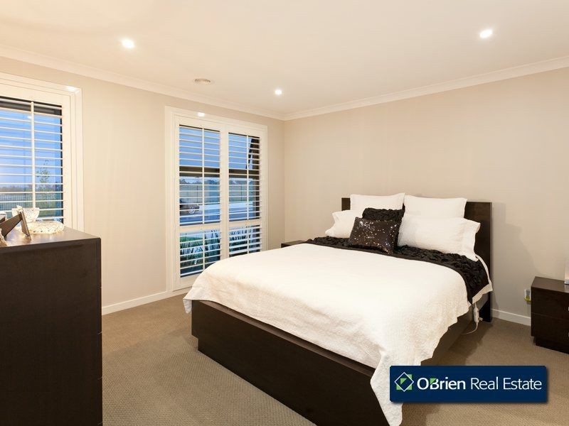 6 Majestic Drive, Officer VIC 3809