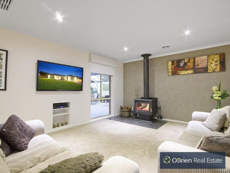 10 Primrose Court, Cranbourne North VIC 3977