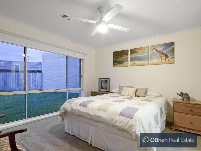 10 Primrose Court, Cranbourne North VIC 3977