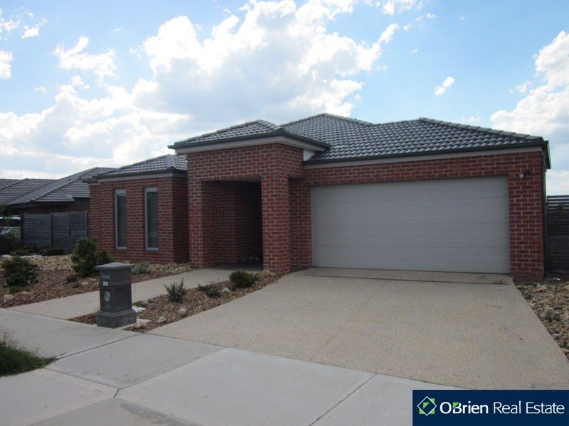 144 Alisma Boulevard, Cranbourne North VIC 3977