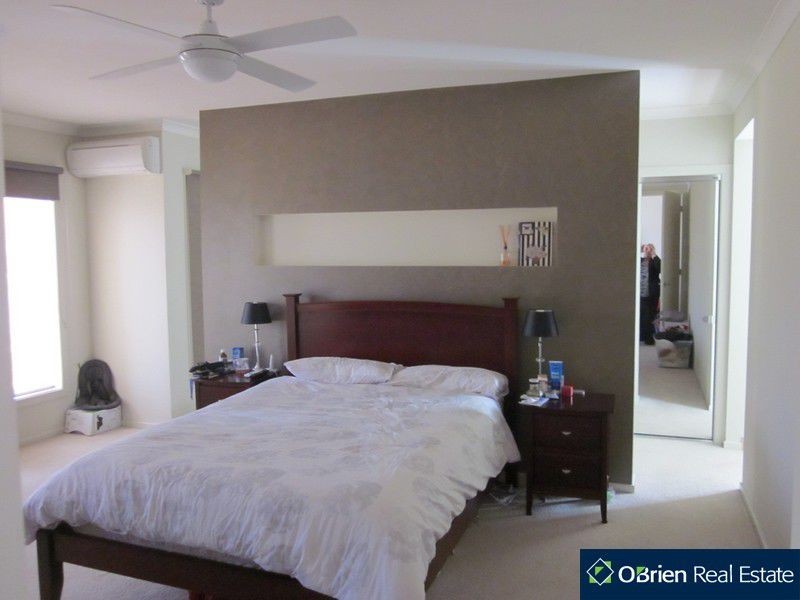 144 Alisma Boulevard, Cranbourne North VIC 3977