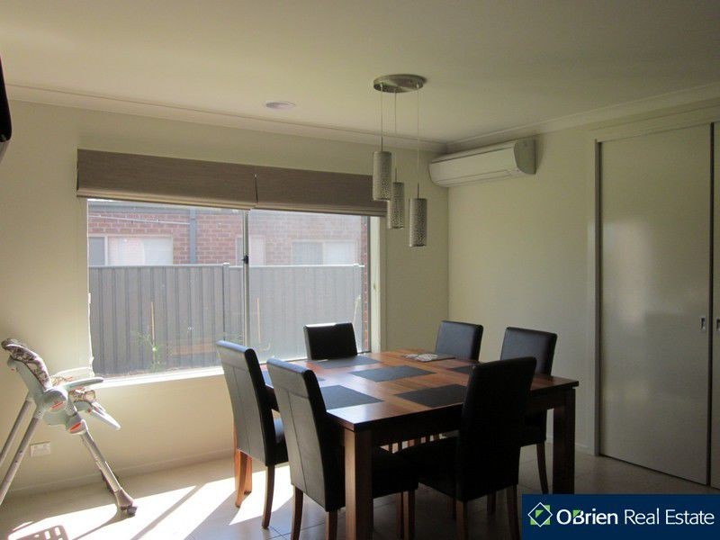 144 Alisma Boulevard, Cranbourne North VIC 3977