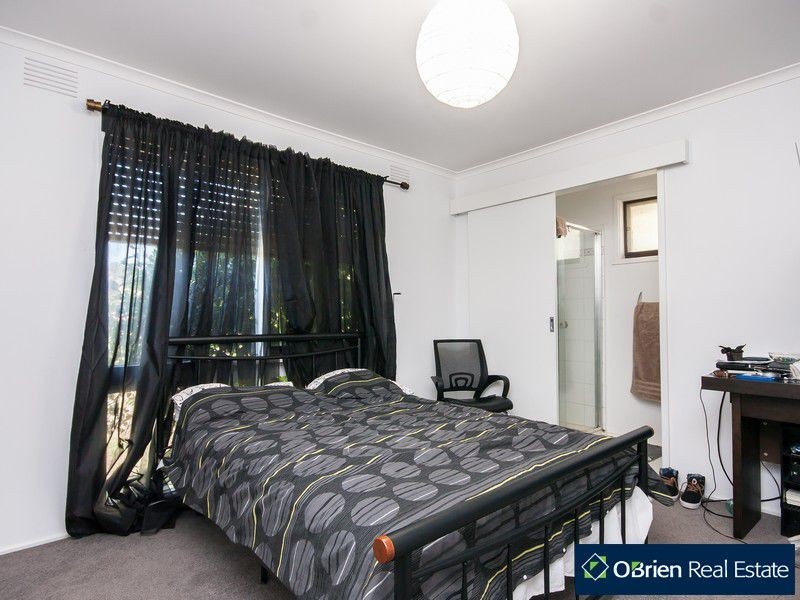 1 Haverstock Hill Close, Endeavour Hills VIC 3802