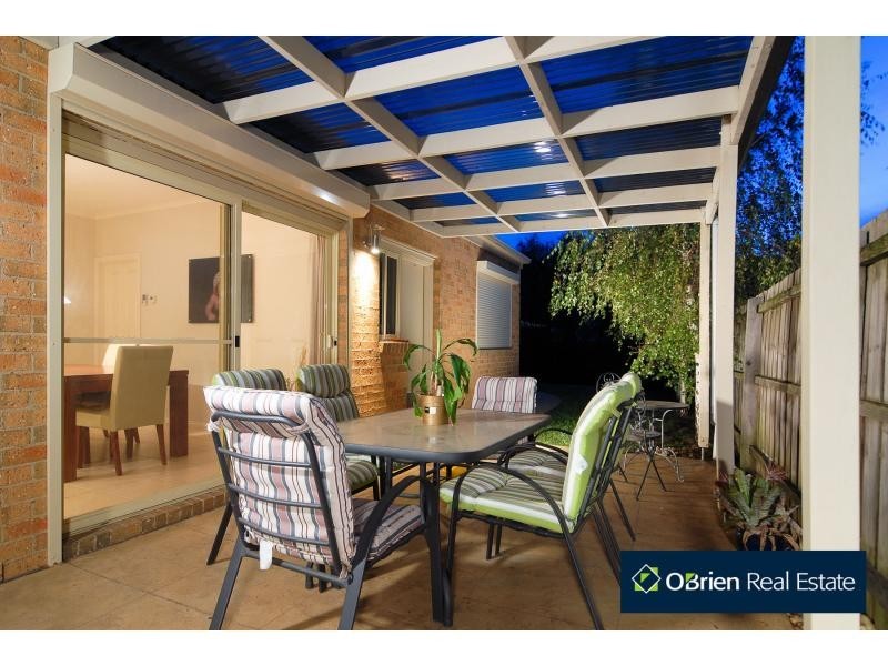 4 Normanton Place, Berwick VIC 3806