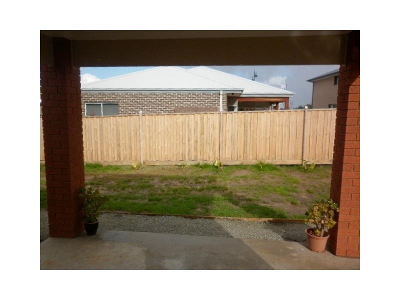 7 Charlbury Crescent, Cranbourne North VIC 3977