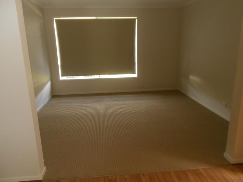 8 Edmund Street, Pakenham VIC 3810