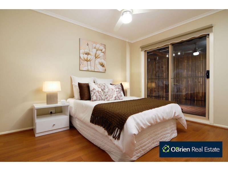 1/127 Warana Drive, Hampton Park VIC 3976